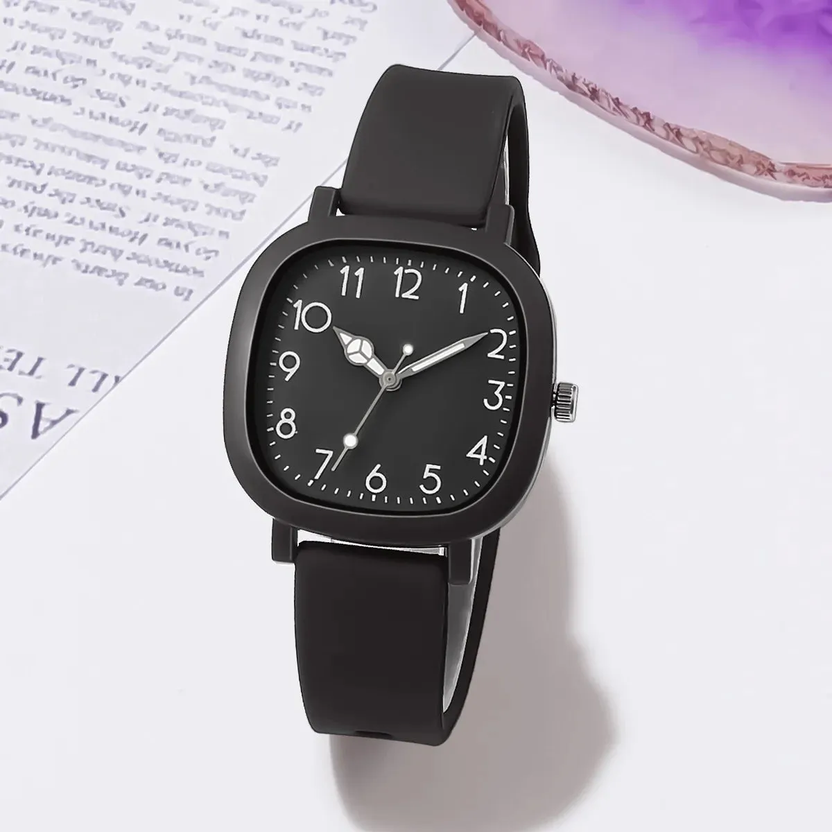 Lizzie Women's Quartz Watch