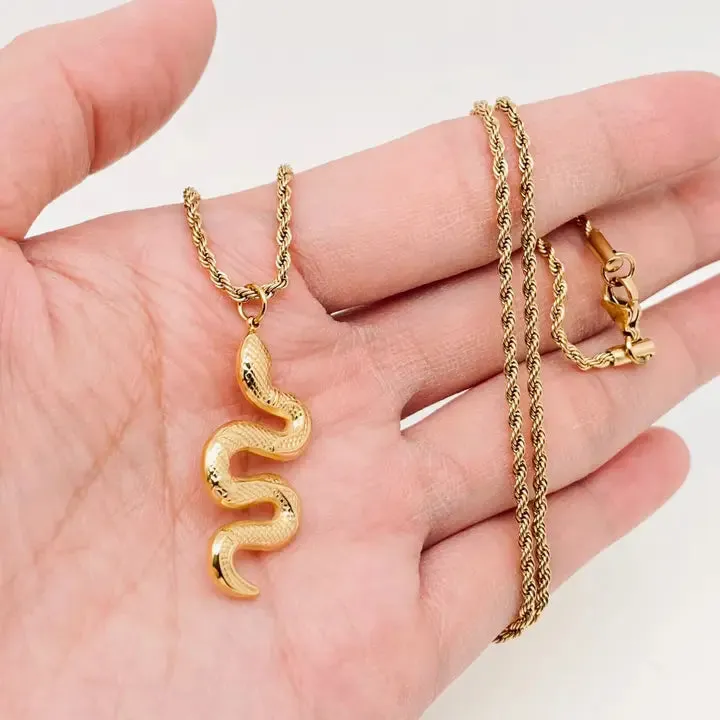 Snake Pendant Necklace | Gold